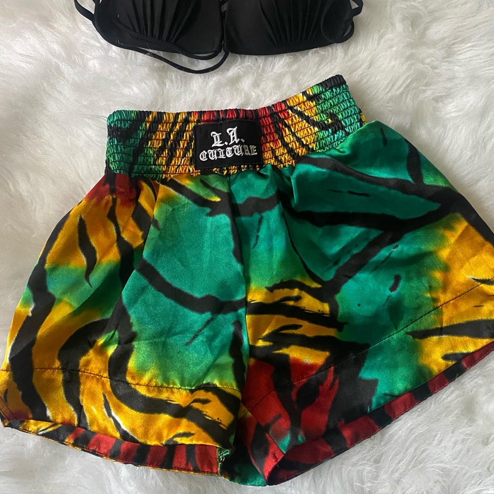 FOREVER 21 Satin Tricolor Boxer Shorts